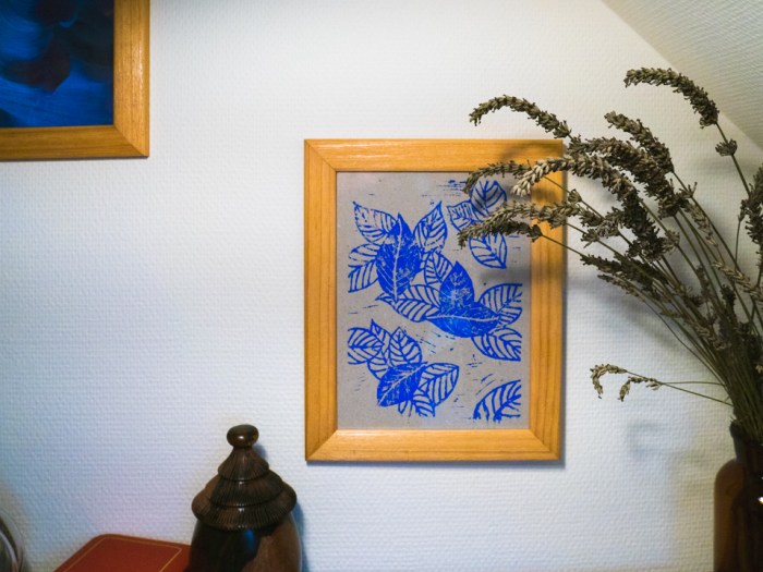 Linoleum -Miss Coco - blue leaves - framed