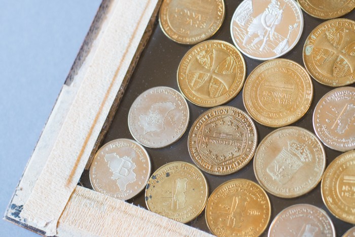 coins-display-diy-back-of-the-frame