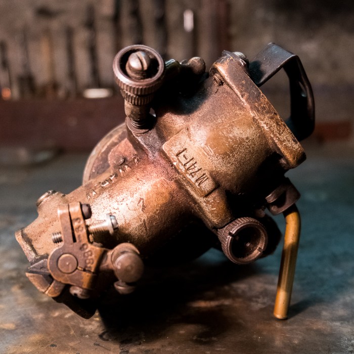 Indian Scout 741 Carburetor before rebuilt - part 2 - www.RoadTripsaroundtheWorld.com