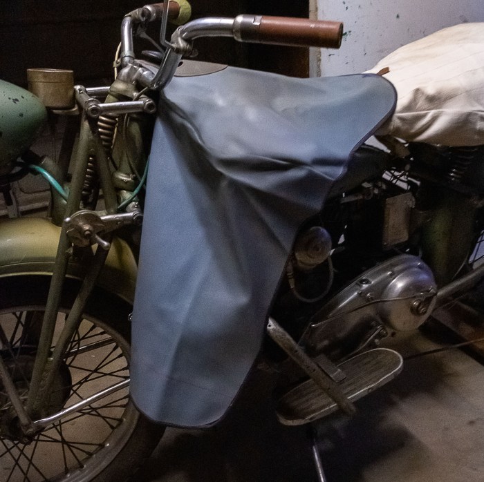 Motorcycle apron - 1950's leg warmer