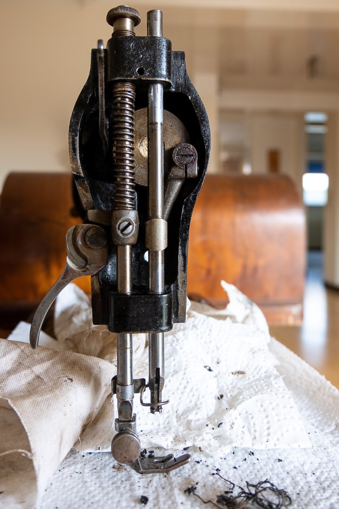 Singer 15K - Vintage sewing machine servicing
