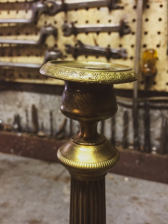 Candlestick twisted bobèche