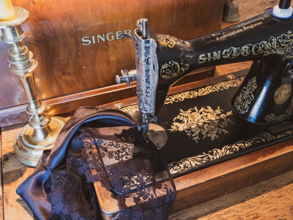 Sustainably Sewing Journey - Singer 15K sewing machine