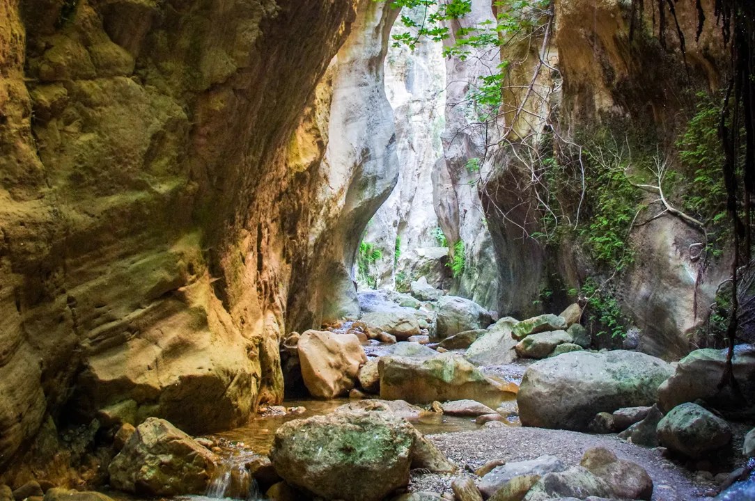 Hikking-the-Avakas-Gorge-in-Cyprus