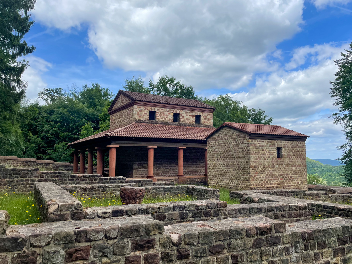 Roman temple Tawern - Germany