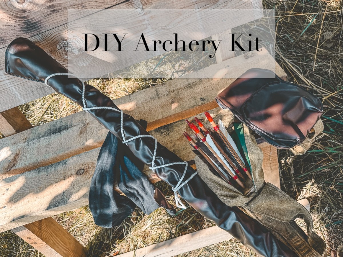 Sewing an archery set: quiver, bow case and gloves